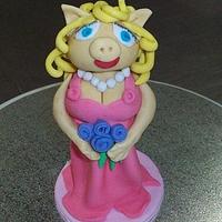 Miss Piggy Cake Topper