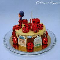 Miraculous Ladybug drip cake