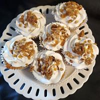 Apple Toffee Crunch Cupcakes