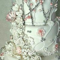 A majestic birthday cake
