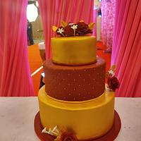 Red n gold wedding cake