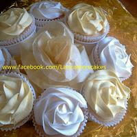 Lemon & vanilla rose cupcake bouquet