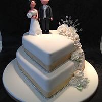 2 tier heart wedding cake