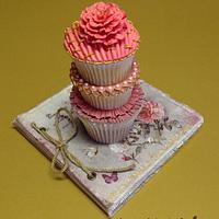 Old Rose Stacked Cupcakes (with video tutorial)