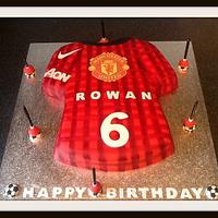 Manchester United shirt cake