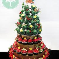  Mega Christmas Cupcake Croquembouche