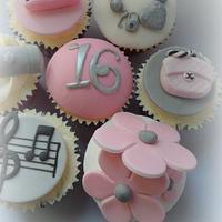 Lottie's 16th birthday cupcakes