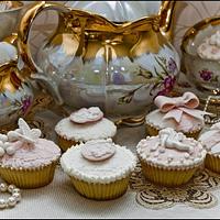 Shabby chic cake & cupcakes