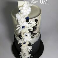 Blue wedding temperament cake 