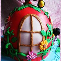 Strawberry House Cake
