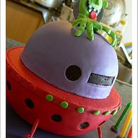 Spaceship cake with Alien
