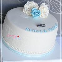brides cake with edible lace