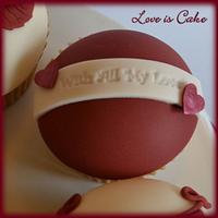 Claret and Ivory Valentine's cupcakes 