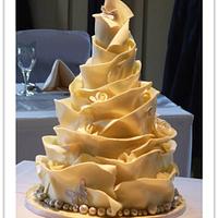 White chocolate wrap wedding cake