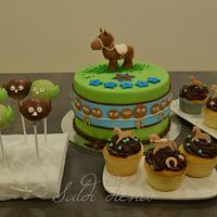 horse and birds cake, cupcakes and cake-pops