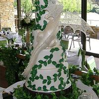 Smaug Dragon Wedding Cake
