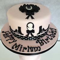 Shoe Chic pink & black cake