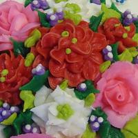 Pink & Red buttercream floral bouquet