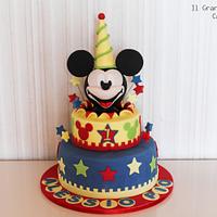 ''Explosion of Mickey Mouse'' Cake