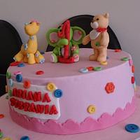 TARTA CON PELUCHES