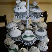25th Wedding Aniversary Cupcakes