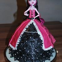 Barbie Monster High Cake