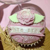 pink & white bye bye cupcakes