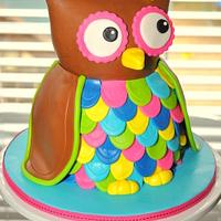 Sculpted Owl Cake