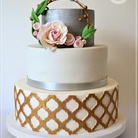 Boho chic minimalistic wedding cake