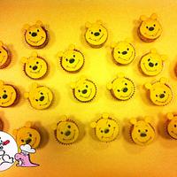 Winnie the pooh mini cupcakes 