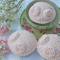 Vintage Rose Cupcakes