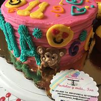 EMOJIS CAKE AND CUPCAKES