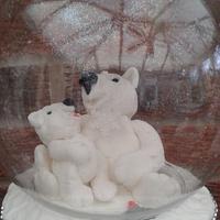 Polar bear snowglobe cake