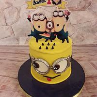 Minion cake Minion cake