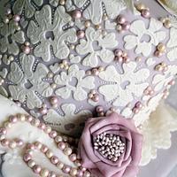 A Pearl wedding anniversary cake