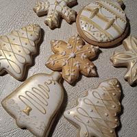 White and gold Christmas cookies