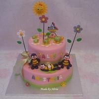 Little bee cake
