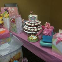 Baby Shower Cake & Cupcakes