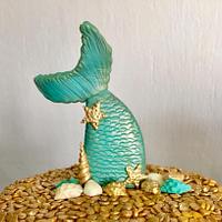 Mermaid tail golden sequin cake 
