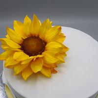 Birthday cake with sugar sunflower 
