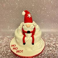 Santa gonk Christmas cake - Decorated Cake by - CakesDecor