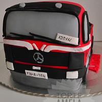 truck cake