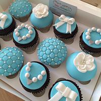Pretty Tiffany style cupcakes