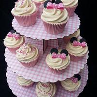 Minnie Mouse 1st birthday cake 
