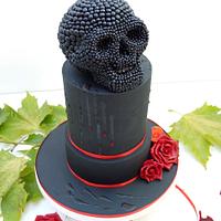 HALLOWEEN cake with skull
