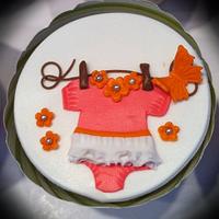 Clothesline themed baby shower cupcakes 