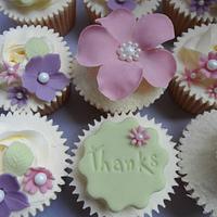 Thank you floral cupcakes