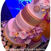 Elegant Floral Wedding Cake