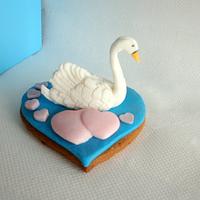 Swan on gingerbread