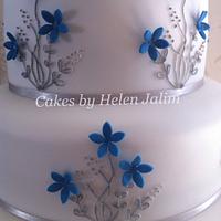 Blue ans silver wedding cake